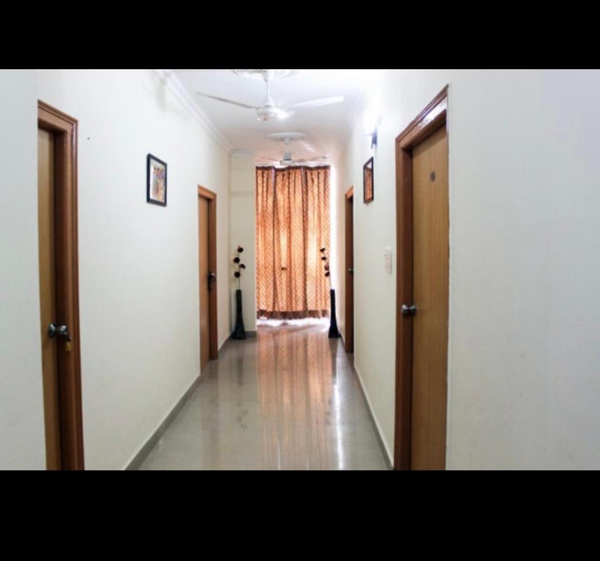 Hotel Samrat 님라나 외부 사진